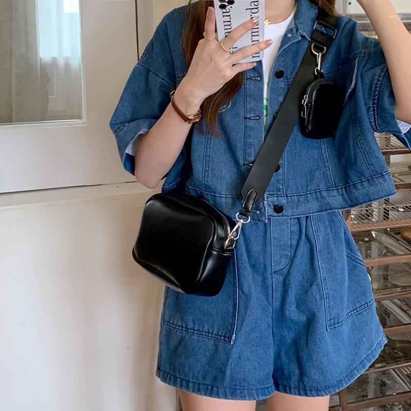 Evening Bags 2022 Ins Super Fire Three In One Bag Chaokoshuai Broadband Black Shoulder Messenger Small Square
Evening Bags 2022 Ins Super Fire Three In One Bag Chaokoshuai Broadband Black Shoulder Messenger Small Square