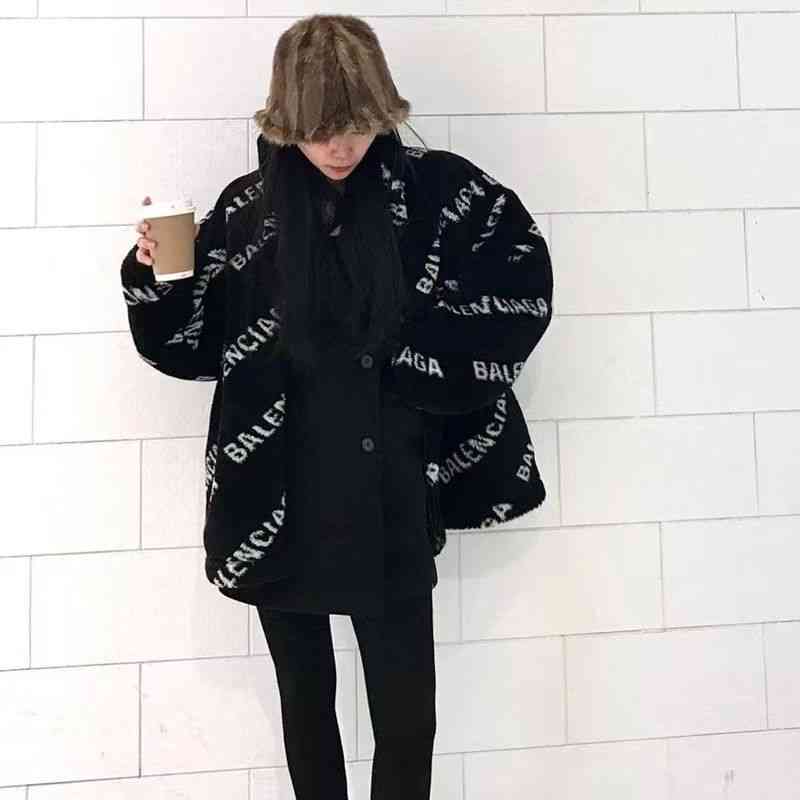 Paris Alphabet High Edition Winter Lamb Coat Women's loose warm casual couple's wool coat, Rose red
Paris Alphabet High Edition Winter Lamb Coat Women's loose warm casual couple's wool coat, Rose red
