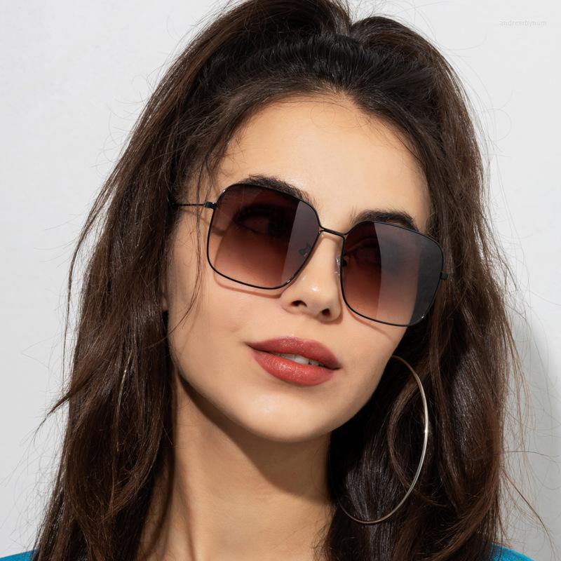Sunglasses Fashion Brand Design Vintage Rectangle Women Men Retro Cutting Lens Gradient Square Sun Glasses Female UV400
Sunglasses Fashion Brand Design Vintage Rectangle Women Men Retro Cutting Lens Gradient Square Sun Glasses Female UV400