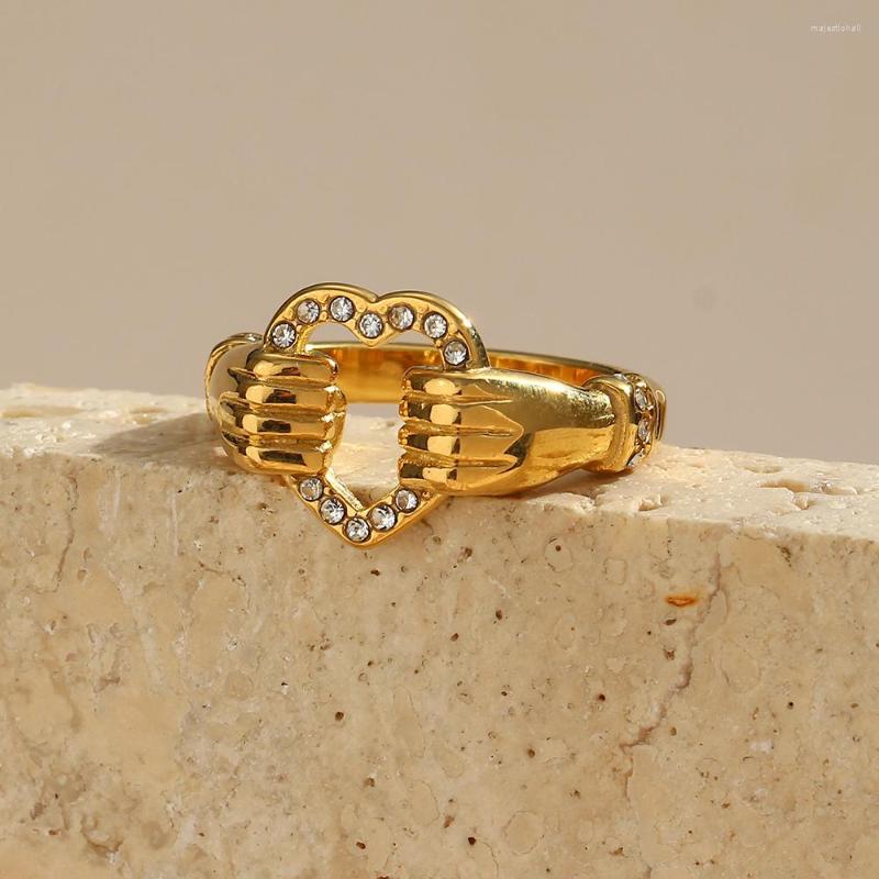 Cluster Rings 2022 Fine Polished Stainless Steel 18K Gold PVD Zircon Stone Paved Hollow Heart Hold In Hand For Women Ring
Cluster Rings 2022 Fine Polished Stainless Steel 18K Gold PVD Zircon Stone Paved Hollow Heart Hold In Hand For Women Ring