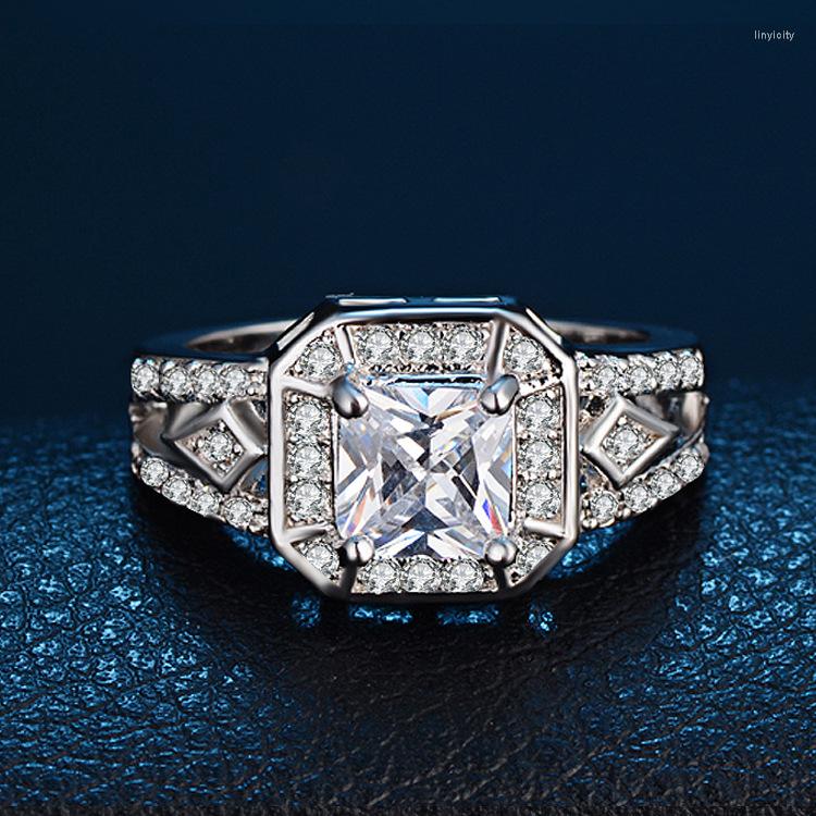 Wedding Rings WYJZY Inlaid Princess Square Zircon Ring Bridal Classic Engagement Exquisite Ladies Jewelry
Wedding Rings WYJZY Inlaid Princess Square Zircon Ring Bridal Classic Engagement Exquisite Ladies Jewelry