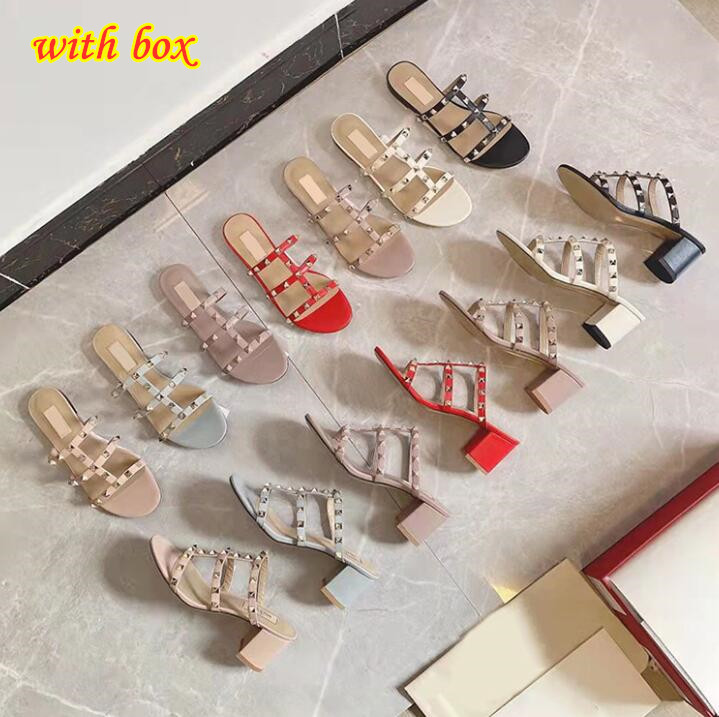 New Rivet Flat Slippers Sandals Women's Versatile Fashion Wear Beach Open Toe 6.5cm Thick Heel Sandals with Box and Dust Bag 34-44, White matte
New Rivet Flat Slippers Sandals Women's Versatile Fashion Wear Beach Open Toe 6.5cm Thick Heel Sandals with Box and Dust Bag 34-44, White matte