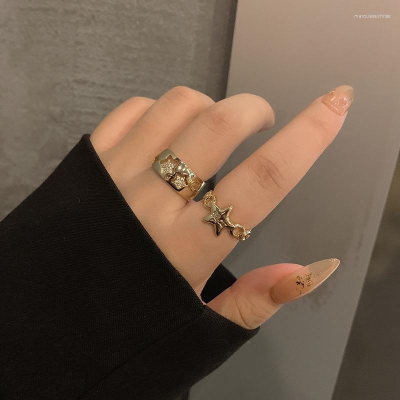 Wedding Rings 2Pcs/Set Vintage Geometric Hollow Stars Set For Women 2022 Korean Style Forefinger Ring Gothic Punk Jewelry Accessories
Wedding Rings 2Pcs/Set Vintage Geometric Hollow Stars Set For Women 2022 Korean Style Forefinger Ring Gothic Punk Jewelry Accessories