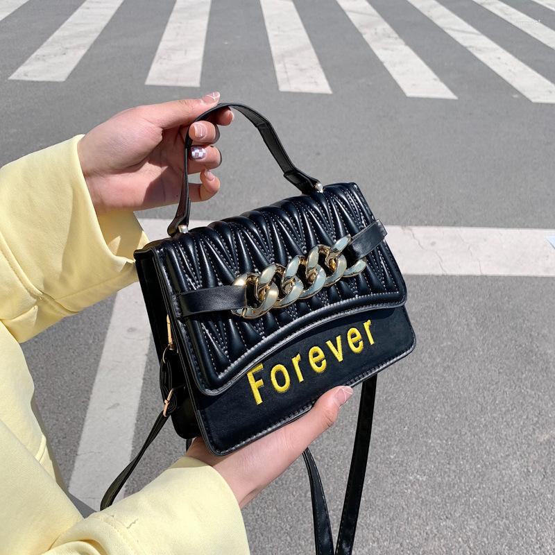 Evening Bags Women's Simple Fashion Retro Flow Portable Shoulder Messenger Chain Small Square, Black
Evening Bags Women's Simple Fashion Retro Flow Portable Shoulder Messenger Chain Small Square, Black