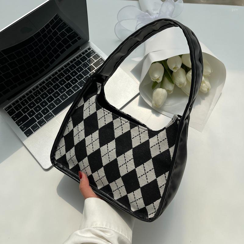 Evening Bags Spring Retro Plaid Casual Shoulder Bag For Women Stylish Good Texture Underarm, Black
Evening Bags Spring Retro Plaid Casual Shoulder Bag For Women Stylish Good Texture Underarm, Black