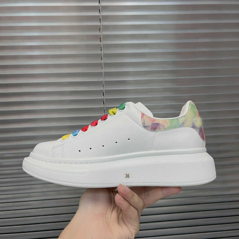 2022 new Designer Couple Shoe Fashion Sneakers Luxury Jelly Multicolor Available Soft leather surface in Exact Sizes 35-45 fashionable running, Color13
2022 new Designer Couple Shoe Fashion Sneakers Luxury Jelly Multicolor Available Soft leather surface in Exact Sizes 35-45 fashionable running, Color13