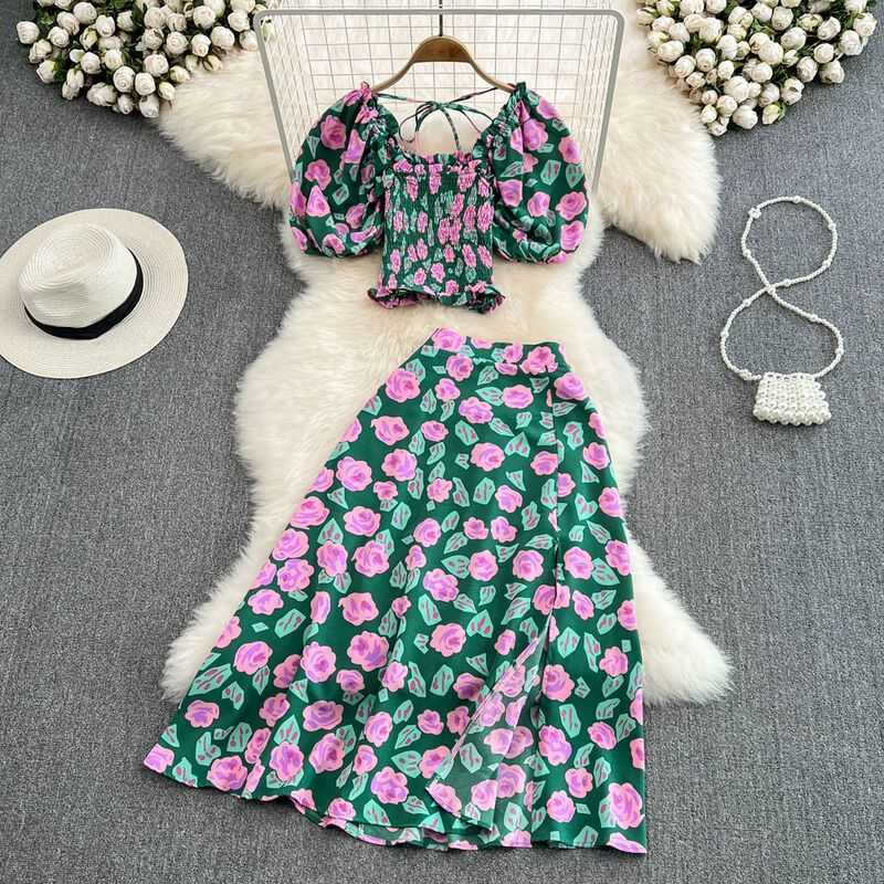 Seaside Holiday Suit Women's Neck Slim Short Top Two-piece Set High Waist Floral Split Skirt Summer, Green
Seaside Holiday Suit Women's Neck Slim Short Top Two-piece Set High Waist Floral Split Skirt Summer, Green