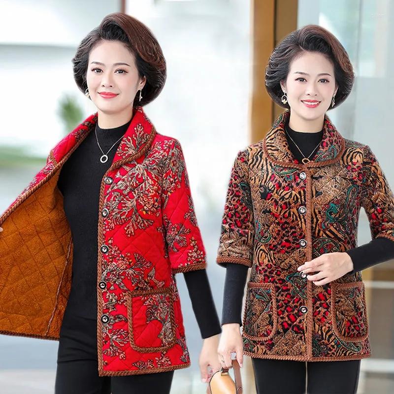Women's Trench Coats Middle-aged And Old People Winter Jacket Gold Velvet Cotton Parka Grandma Thicker Padded Mother's 5XL Coat Print L5, Color1
Women's Trench Coats Middle-aged And Old People Winter Jacket Gold Velvet Cotton Parka Grandma Thicker Padded Mother's 5XL Coat Print L5, Color1