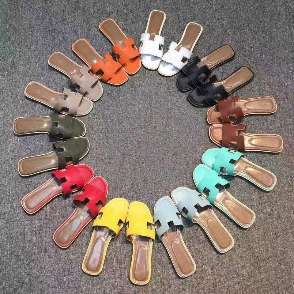 Beach slipper Fashionable Ladies Slipper sandals Designer classic flats with summer designer leather Hotel bathroom ladies Sexy plus size 35-43, 13
Beach slipper Fashionable Ladies Slipper sandals Designer classic flats with summer designer leather Hotel bathroom ladies Sexy plus size 35-43, 13
