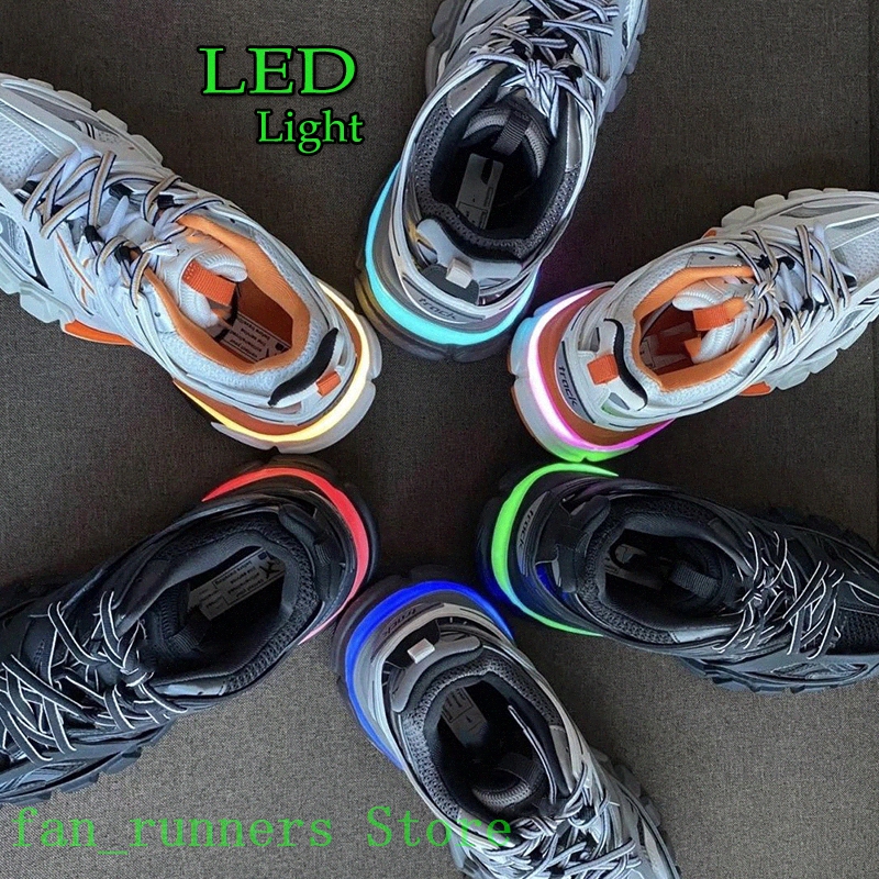 Designer Casual Shoe Tracks 3.0 LED Light Trainers Track Shoes Womens Mens Sneaker Lighted Gomma leather Trainer balencaigas led
Designer Casual Shoe Tracks 3.0 LED Light Trainers Track Shoes Womens Mens Sneaker Lighted Gomma leather Trainer balencaigas led
