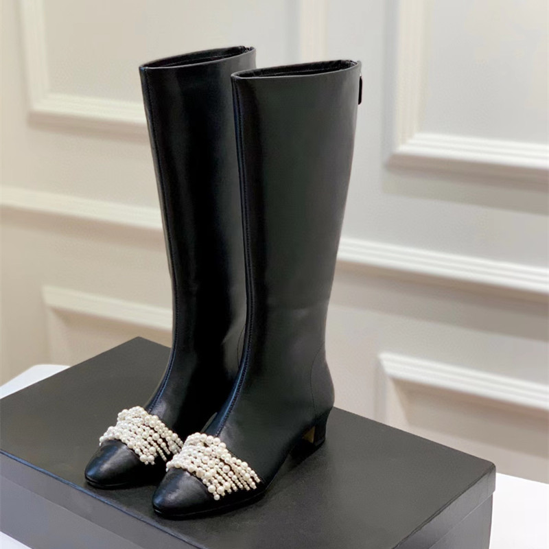 Pearl Chain pointed toe knight boots women Winter Knee High Women Designer low Heels shoes Genuine Leather Suede LeatherParty Wedding Fashion Luxury Platform Lady, Customize
Pearl Chain pointed toe knight boots women Winter Knee High Women Designer low Heels shoes Genuine Leather Suede LeatherParty Wedding Fashion Luxury Platform Lady, Customize