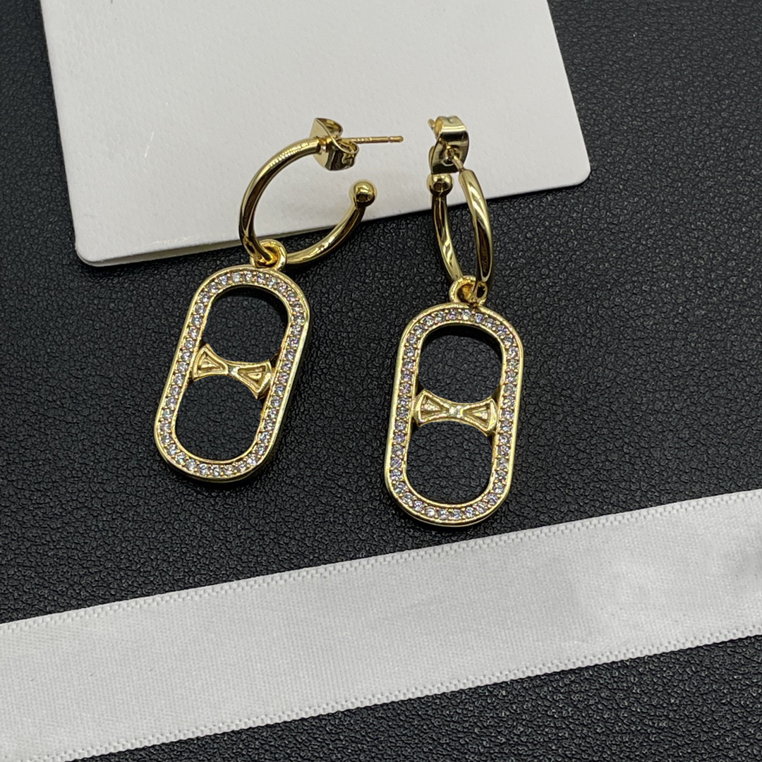 Gold Letter Pendant Earrings Designer Stud Earring Women Diamond Eardrops Ladies Party Ear Hoops With Box
Gold Letter Pendant Earrings Designer Stud Earring Women Diamond Eardrops Ladies Party Ear Hoops With Box