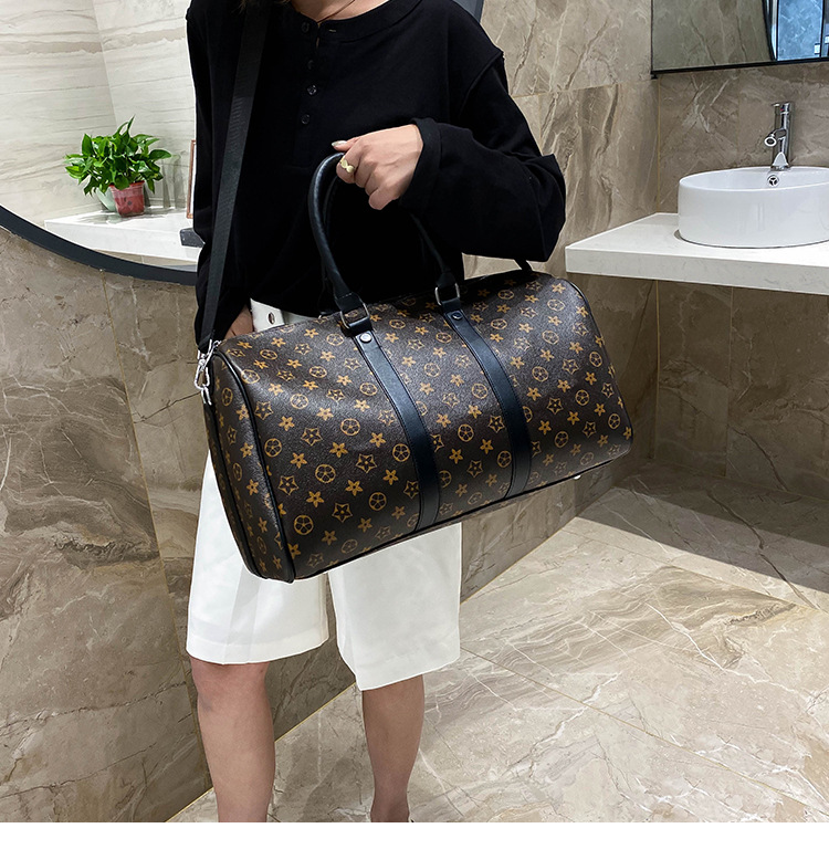 Men Large Capacity Tote Bag Women Fashion Short Distance Sports Gym Travel Bag Organizer Designer Suitcase Luggage Handbags girls boys backpacks, Withlogo
Men Large Capacity Tote Bag Women Fashion Short Distance Sports Gym Travel Bag Organizer Designer Suitcase Luggage Handbags girls boys backpacks, Withlogo