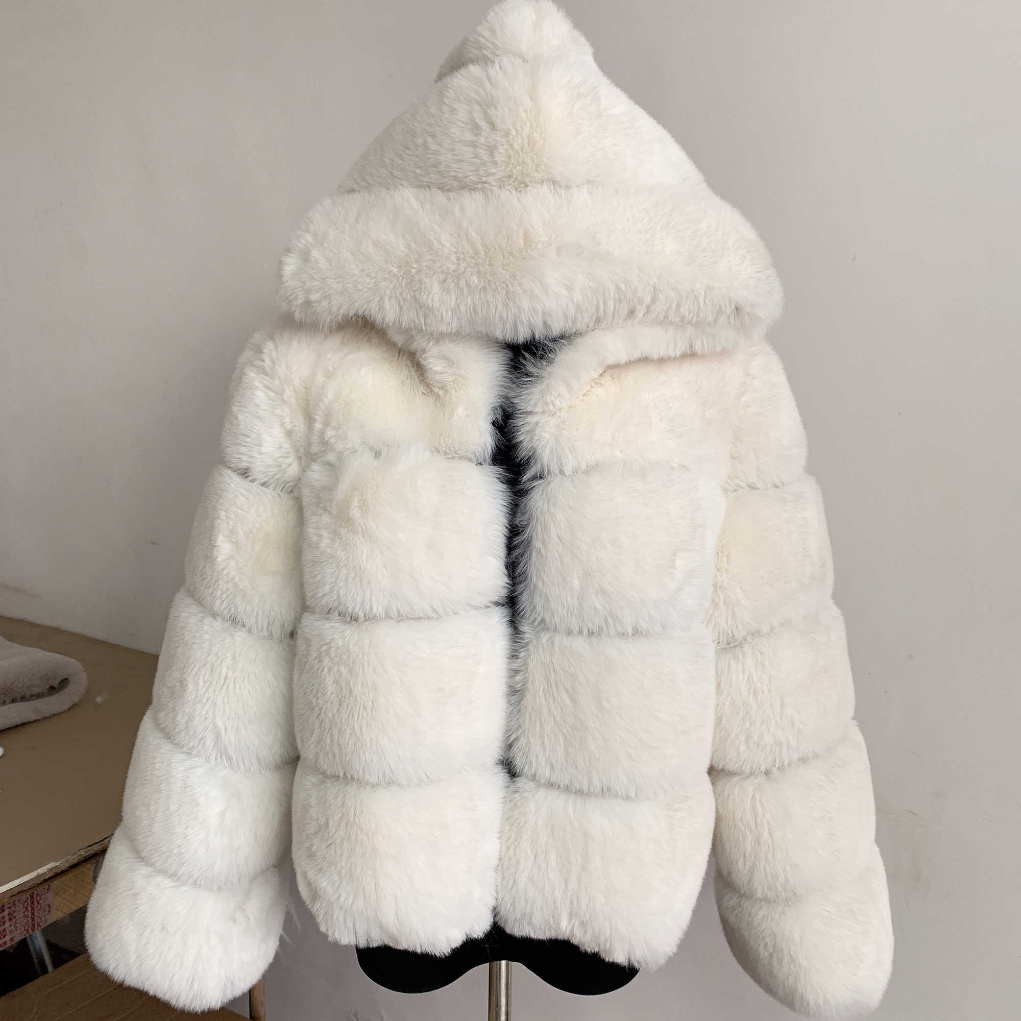 Women's Fur Faux 2022 Winter Warm Fake fur hooded coat Thick Hooded Jacket luxury women's winter faux High Quality T221102, Light khaki
Women's Fur Faux 2022 Winter Warm Fake fur hooded coat Thick Hooded Jacket luxury women's winter faux High Quality T221102, Light khaki