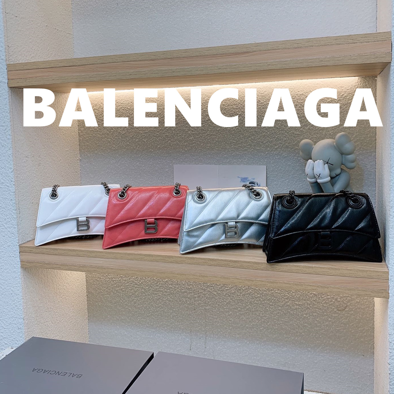 Balenciaga CrossBody Brand Logo Men Women New Fashion Luxurys Trend Chain Bag with Box Size 25*15 Cm, Black
Balenciaga CrossBody Brand Logo Men Women New Fashion Luxurys Trend Chain Bag with Box Size 25*15 Cm, Black