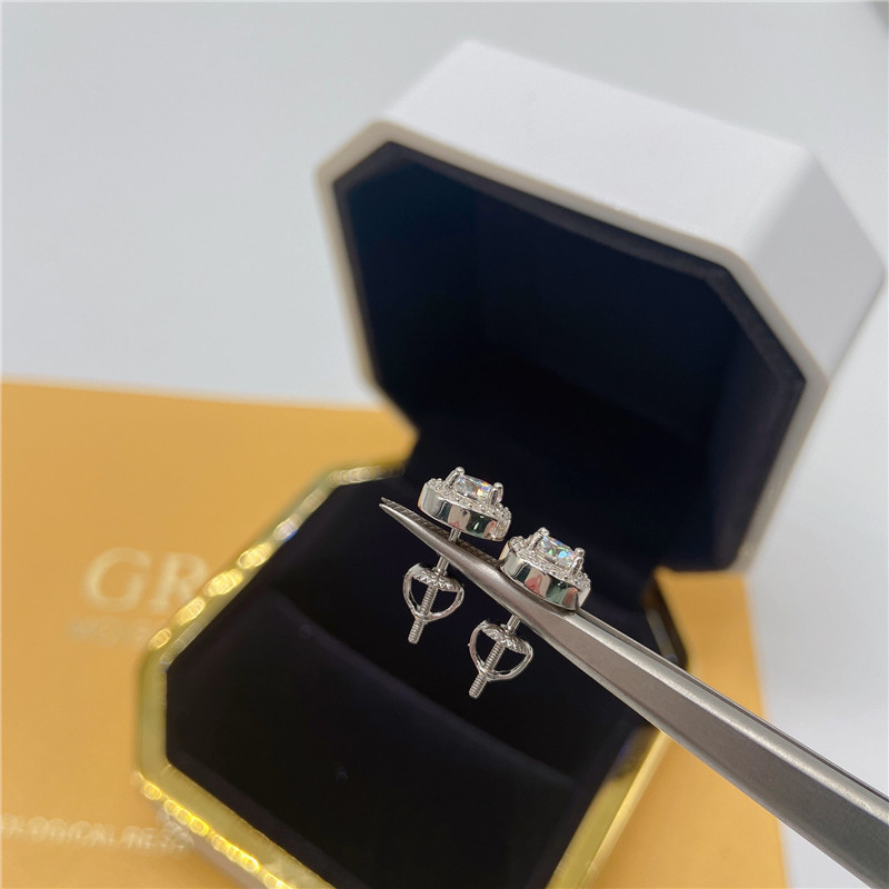 New Fashion Sterg Sier Gold Plated Bg Moissanite Round Studs Earrings for Men Women Jewelry Nice Gift