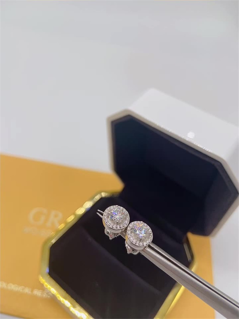 New Fashion Sterg Sier Gold Plated Bg Moissanite Round Studs Earrings for Men Women Jewelry Nice Gift