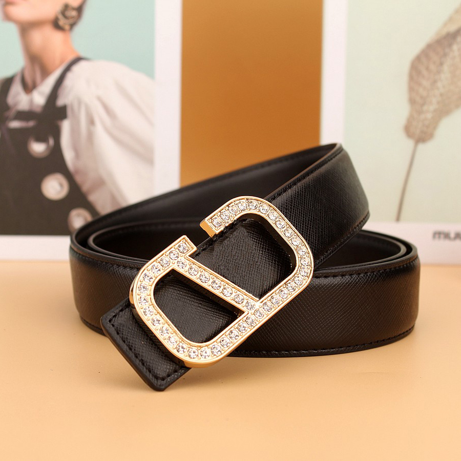 Belts designers Luxurys men belt solid color trendy Business metal buckle belt Diamonds fashion casual versatile Metallic Square design Christmas gifts very nice, As pics
Belts designers Luxurys men belt solid color trendy Business metal buckle belt Diamonds fashion casual versatile Metallic Square design Christmas gifts very nice, As pics
