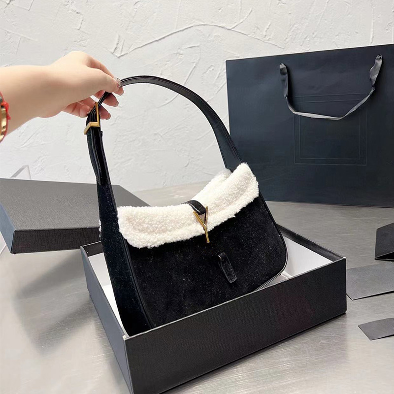 Fashion Shoulder Bags Designer Womens Winter Stylish Terry Handbags Women Classic Pattern Mini Shopping Bag Luxury Lady Shoulder Bags Wallets 24cm, Gray
Fashion Shoulder Bags Designer Womens Winter Stylish Terry Handbags Women Classic Pattern Mini Shopping Bag Luxury Lady Shoulder Bags Wallets 24cm, Gray