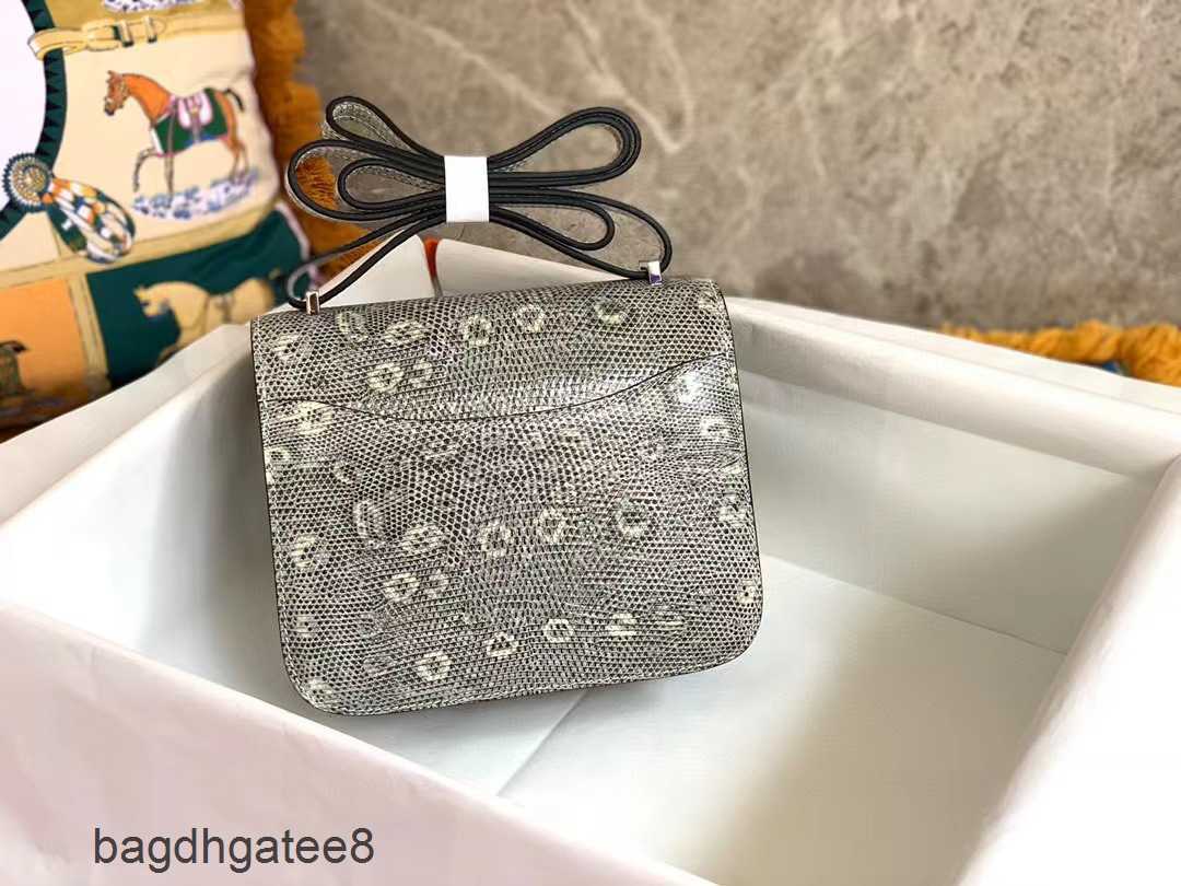 Hermee Stewardess Square Bag 2023 Bags Small Tofu Women's Box Leather Fashionable Single Shoulder Constances Designer Style 5e2p, Red
Hermee Stewardess Square Bag 2023 Bags Small Tofu Women's Box Leather Fashionable Single Shoulder Constances Designer Style 5e2p, Red