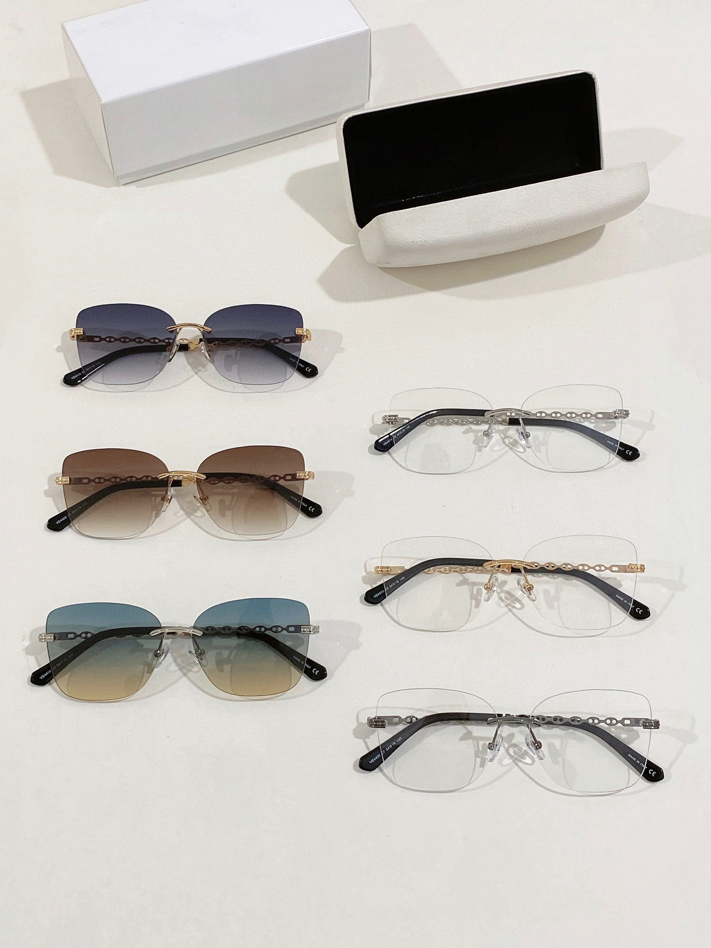 Men Sunglasses For Women Latest Selling Fashion Sun Glasses Mens Sunglass Gafas De Sol Glass UV400 Lens With Random Matching Box 4409
Men Sunglasses For Women Latest Selling Fashion Sun Glasses Mens Sunglass Gafas De Sol Glass UV400 Lens With Random Matching Box 4409