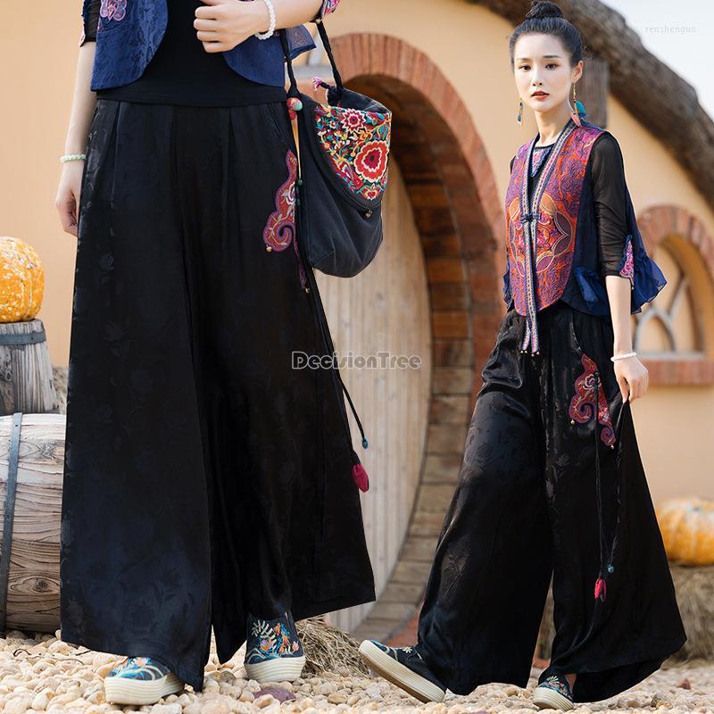 Ethnic Clothing 2022 Chinese Traditonal Pants Style Women High Waist Wide Leg Loose Casual Trouser Retro Satin Embroidery Trousers
Ethnic Clothing 2022 Chinese Traditonal Pants Style Women High Waist Wide Leg Loose Casual Trouser Retro Satin Embroidery Trousers