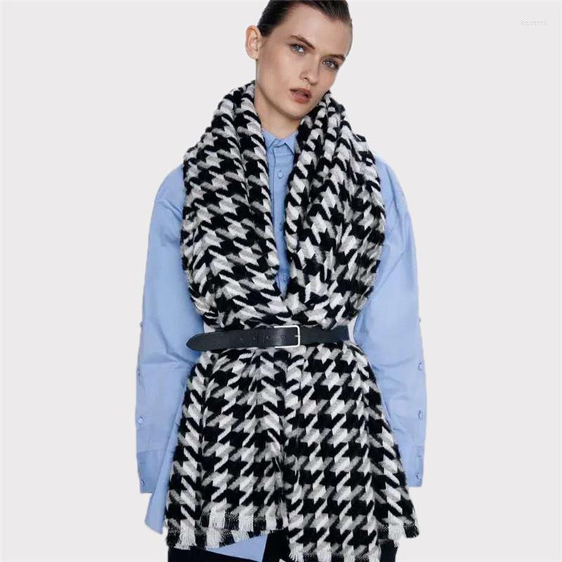 Scarves 2022 Arrival Black White Houndstooth Acrylic Scarf Women Winter Thick Warm Imitated Cashmere Blanket Shawl Brand
Scarves 2022 Arrival Black White Houndstooth Acrylic Scarf Women Winter Thick Warm Imitated Cashmere Blanket Shawl Brand