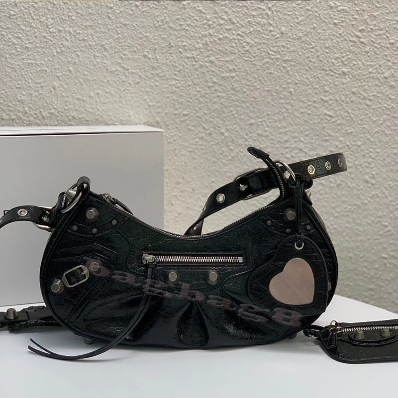 Fashion Designer bag black women LE cagole locomotive Luxury Shoulder Bag Leather Mirror tote handbag Crossbody Mini clutch Wallet handbags, Orange
Fashion Designer bag black women LE cagole locomotive Luxury Shoulder Bag Leather Mirror tote handbag Crossbody Mini clutch Wallet handbags, Orange