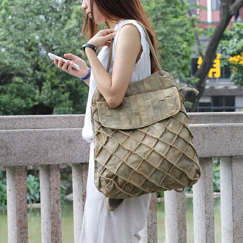 Totes Bags Cowhide Leather Backpack Shoulder Bag Women's Handbags Portable tote bag Dual-use Large Capacity Leisure messenger bags female 221103
Totes Bags Cowhide Leather Backpack Shoulder Bag Women's Handbags Portable tote bag Dual-use Large Capacity Leisure messenger bags female 221103