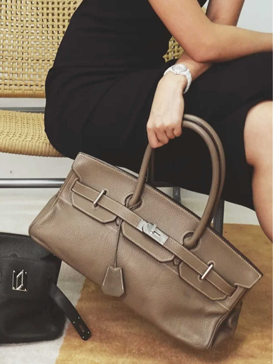 AHer Max Head layer Herme leather briki fashion classic bag Horizontal hand for women with large capacity and advanced sense new top one shoulder unde, Silver buckle medium pure
AHer Max Head layer Herme leather briki fashion classic bag Horizontal hand for women with large capacity and advanced sense new top one shoulder unde, Silver buckle medium pure