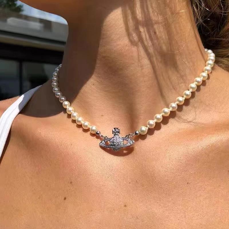 Fashion Designer Short Pearl Rhinestone Orbit Necklace Clavicle Chain Baroque Pearl Choker Necklaces for Women Jewelry Gift
Fashion Designer Short Pearl Rhinestone Orbit Necklace Clavicle Chain Baroque Pearl Choker Necklaces for Women Jewelry Gift