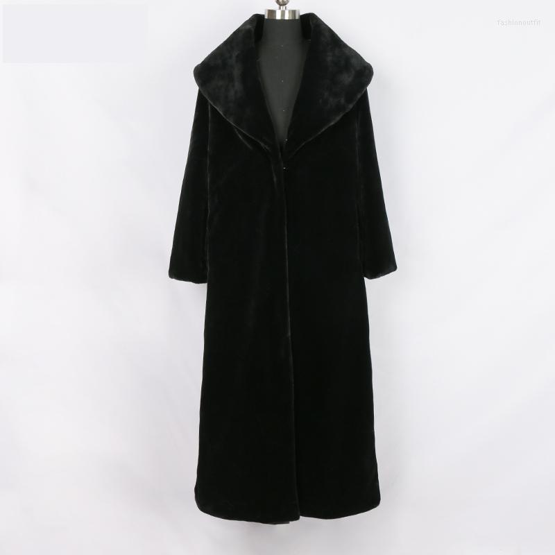 Women' Fur Black Mink Coat Women' Extended Lapel Imitation Autumn And Winter Style Large Noble Soft Classic
Women' Fur Black Mink Coat Women' Extended Lapel Imitation Autumn And Winter Style Large Noble Soft Classic