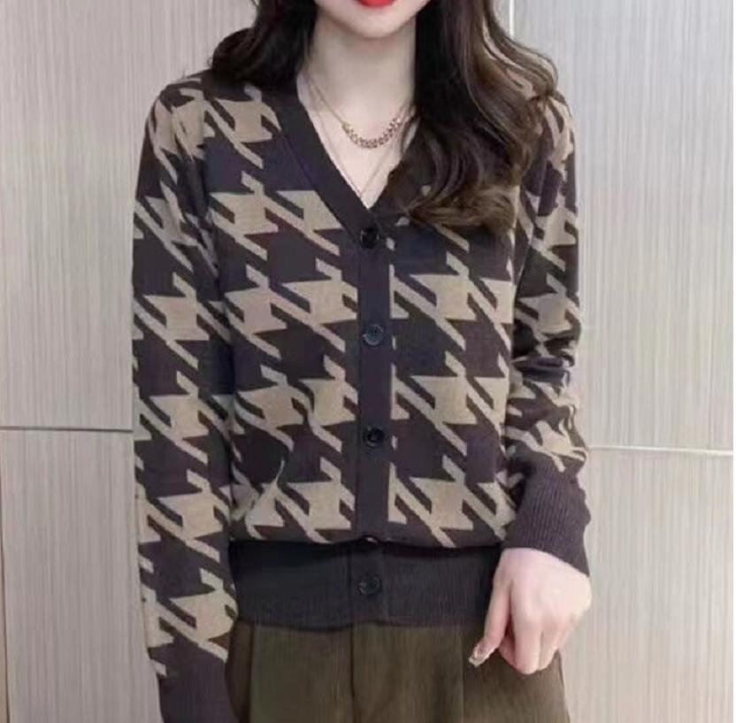 Women's Cardigans Knitted Sweaters Autumn Winter Fashion Female Button Striped Loose Vintage Casual Long Sleeve Coats Tops, 01
Women's Cardigans Knitted Sweaters Autumn Winter Fashion Female Button Striped Loose Vintage Casual Long Sleeve Coats Tops, 01