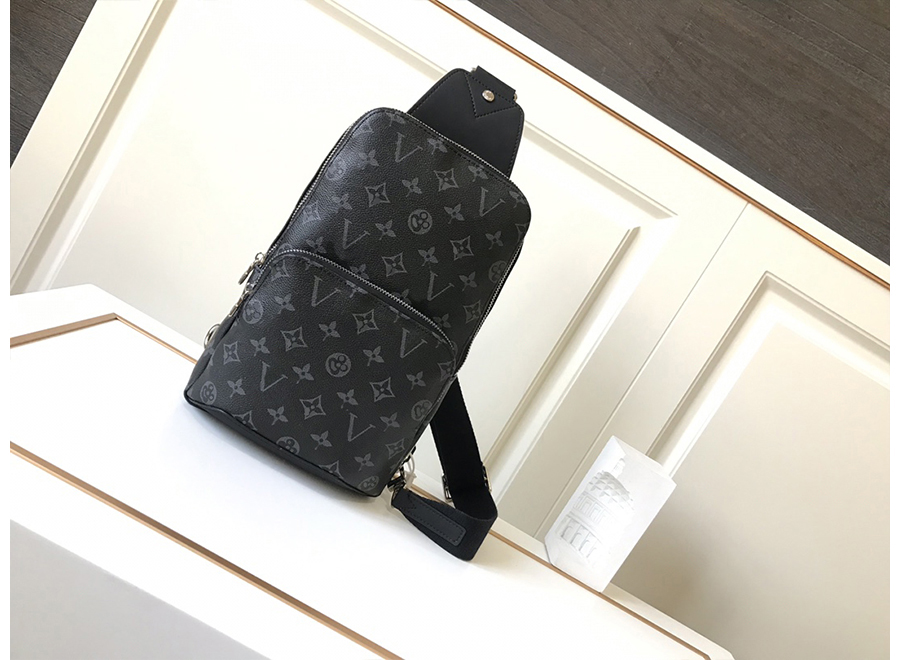 Real leather Men chest bag AV. SLING BAG D.GRAP. N41719 travel bags MENS cross body breast shoulder pouch N41612 N41473 41473 N41712 AVENUE, No 4
Real leather Men chest bag AV. SLING BAG D.GRAP. N41719 travel bags MENS cross body breast shoulder pouch N41612 N41473 41473 N41712 AVENUE, No 4