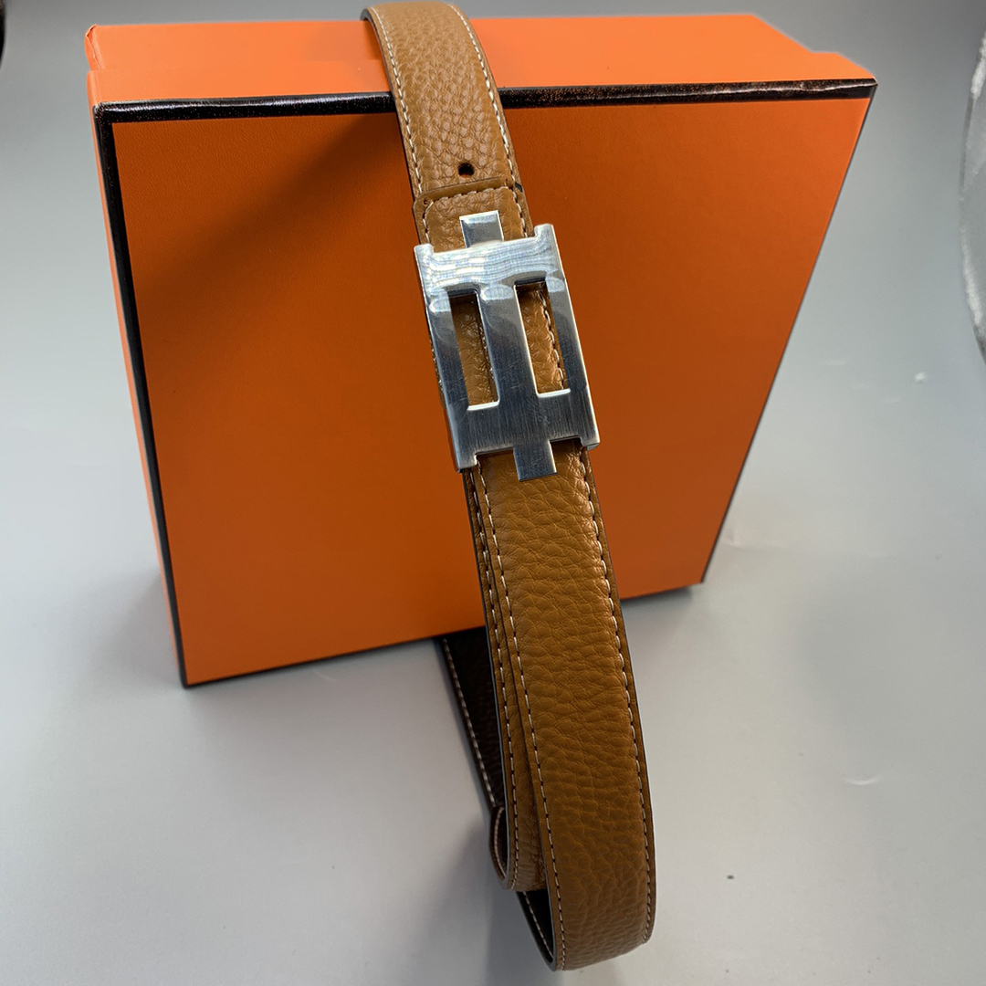 designers belt letter Solid color belts for Women wear Classic Luxury belt Vintage Pin needle Buckle Beltss 6 colors Width 2.5 cm size 95-115 Casual fashion good, As pics
designers belt letter Solid color belts for Women wear Classic Luxury belt Vintage Pin needle Buckle Beltss 6 colors Width 2.5 cm size 95-115 Casual fashion good, As pics