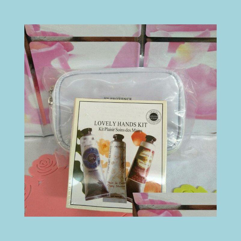 Other Skin Care Tools 30Ml Hand Creams 1Box 6Pcs Gift Nox Set Famous Brand Shea Butter Peony Rose Veet Cherry Blossom Hands Cream Wi Dhn5G, As details
Other Skin Care Tools 30Ml Hand Creams 1Box 6Pcs Gift Nox Set Famous Brand Shea Butter Peony Rose Veet Cherry Blossom Hands Cream Wi Dhn5G, As details