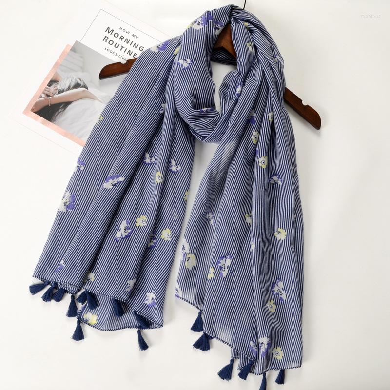 Scarves 2022 Fashion Small Flower Print Tassel Scarf Shawls Women Floral And Stripe Wraps Muffler Hijab
Scarves 2022 Fashion Small Flower Print Tassel Scarf Shawls Women Floral And Stripe Wraps Muffler Hijab