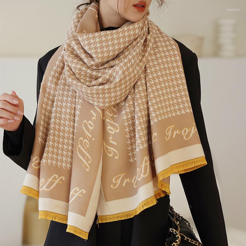 Scarves Luxury Lattice Two-Sided 2022 Print Cashmere Warm Shawls Fashion 190X65CM Beach Towel Winter Dustproof Tassels Bandanna
Scarves Luxury Lattice Two-Sided 2022 Print Cashmere Warm Shawls Fashion 190X65CM Beach Towel Winter Dustproof Tassels Bandanna