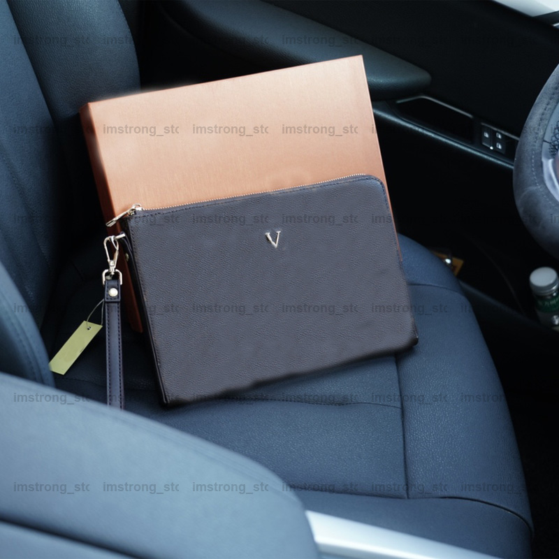 Cow Leather Briefcases Designer Clutch Bags For Mens Luxury Fanny Packs Women Shoulder Bags Flower Bumbag Purses With Box
Cow Leather Briefcases Designer Clutch Bags For Mens Luxury Fanny Packs Women Shoulder Bags Flower Bumbag Purses With Box