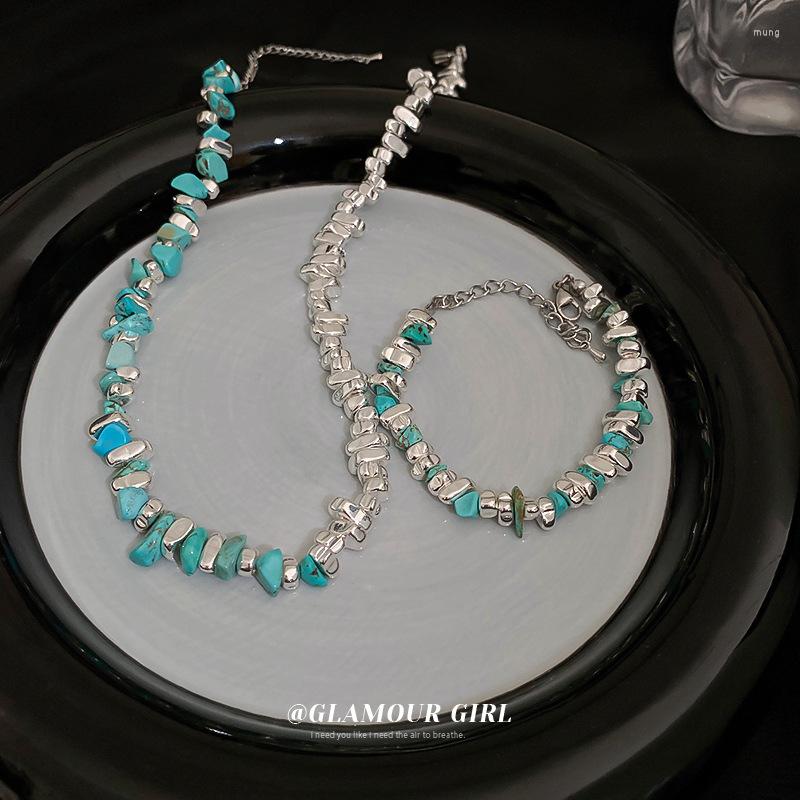 Choker Fashion Necklace Metal Irregular Turquoise Clavicle Chain Retro Frosty Splicing
Choker Fashion Necklace Metal Irregular Turquoise Clavicle Chain Retro Frosty Splicing
