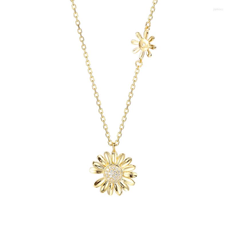 Chains S925 Sterling Silver Daisy Necklace Women's Small Design Collar Chain Light Luxury Fashion Net Red Ins Cool Wind
Chains S925 Sterling Silver Daisy Necklace Women's Small Design Collar Chain Light Luxury Fashion Net Red Ins Cool Wind