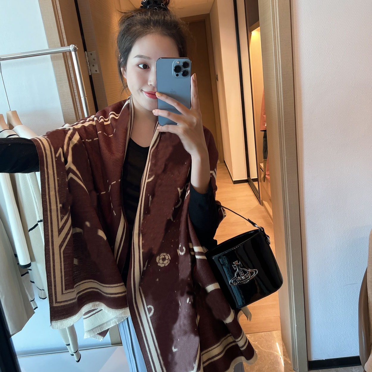 23ss 23style Fashion Designer Wool Scarves Autumn And Winter Cashmere Scarf Men Women Classic Letter Pattern Pashmina Shawl Blanket
23ss 23style Fashion Designer Wool Scarves Autumn And Winter Cashmere Scarf Men Women Classic Letter Pattern Pashmina Shawl Blanket