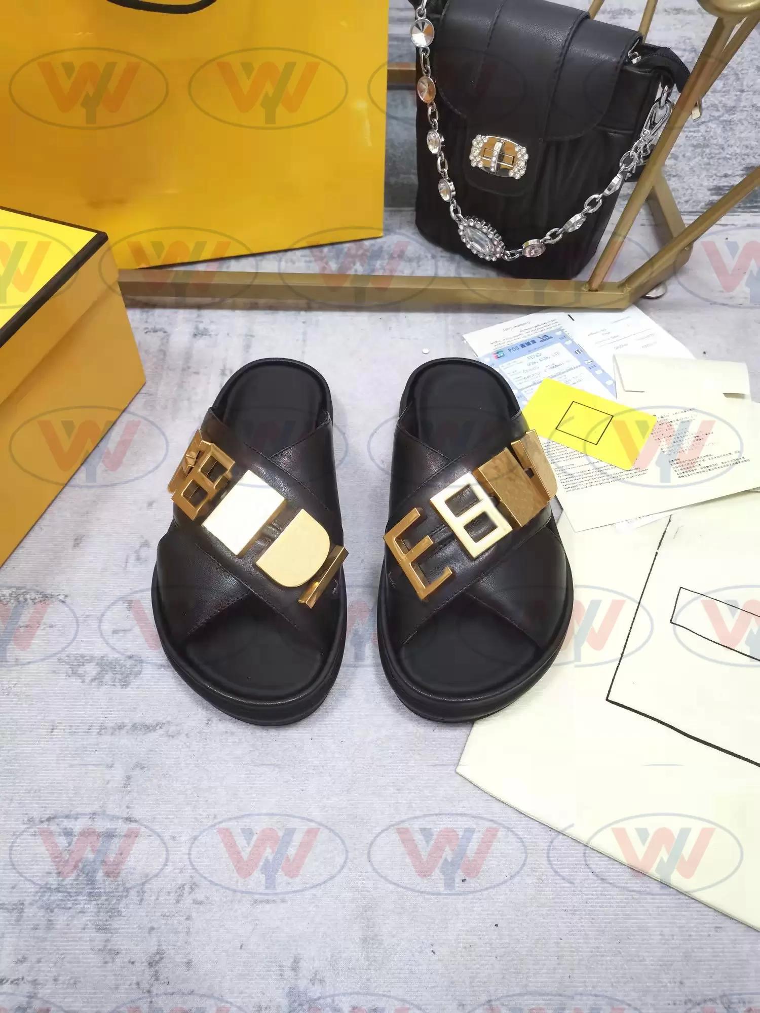 2022ss Leather Slippers Sandals Muller Shoes Beach Shoes New Cross Wide Stripe Black White Khaki Women 'S Upper With Heat-Sealed Eur 35-42
2022ss Leather Slippers Sandals Muller Shoes Beach Shoes New Cross Wide Stripe Black White Khaki Women 'S Upper With Heat-Sealed Eur 35-42