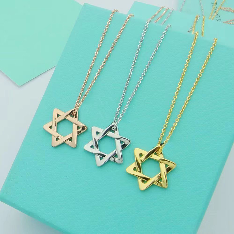 2022 Fashion Hollow Hexagram Pendant Necklace Luxury Brand T Letter couple Necklace for Men&Women Classic 316L Stainless Steel Designer Jewelry Necklaces
2022 Fashion Hollow Hexagram Pendant Necklace Luxury Brand T Letter couple Necklace for Men&Women Classic 316L Stainless Steel Designer Jewelry Necklaces