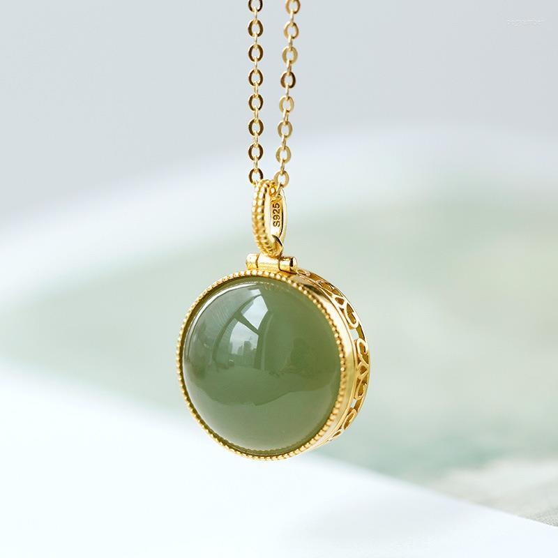 Chains Original Design Natural Hetian Jade Round Hollow Openable Necklace Pendant Temperament Exquisite Charm Ladies Jewelry
Chains Original Design Natural Hetian Jade Round Hollow Openable Necklace Pendant Temperament Exquisite Charm Ladies Jewelry