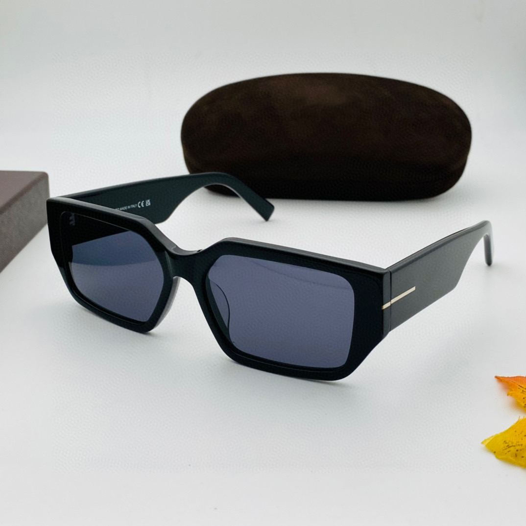 Sunglasses For Women Men Summer 989 Style Anti-Ultraviolet Retro Plate Full Frame Fashion Glasses Random Box
Sunglasses For Women Men Summer 989 Style Anti-Ultraviolet Retro Plate Full Frame Fashion Glasses Random Box