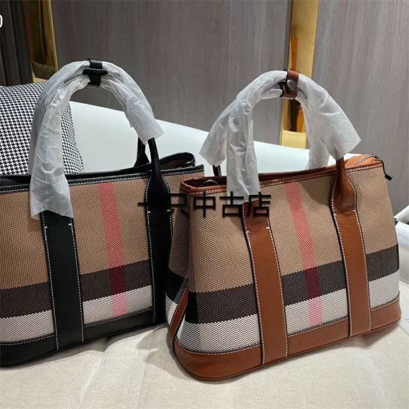 Burbrerys Crossbody Handbags Bags Burbrery Onthego tote Luxuries designers women bag Purses Totes designer woman handbag Shoulder wallet Paris Plaid RSLF, Black
Burbrerys Crossbody Handbags Bags Burbrery Onthego tote Luxuries designers women bag Purses Totes designer woman handbag Shoulder wallet Paris Plaid RSLF, Black