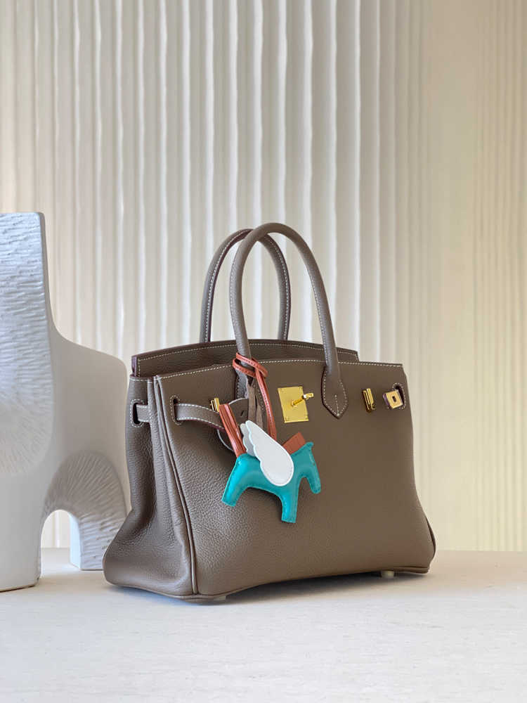 h bag Head layer H ermese leather briki fashion classic bag YIXII high-grade hand large capacity shoulder cow, Not for sale do not shoot
h bag Head layer H ermese leather briki fashion classic bag YIXII high-grade hand large capacity shoulder cow, Not for sale do not shoot