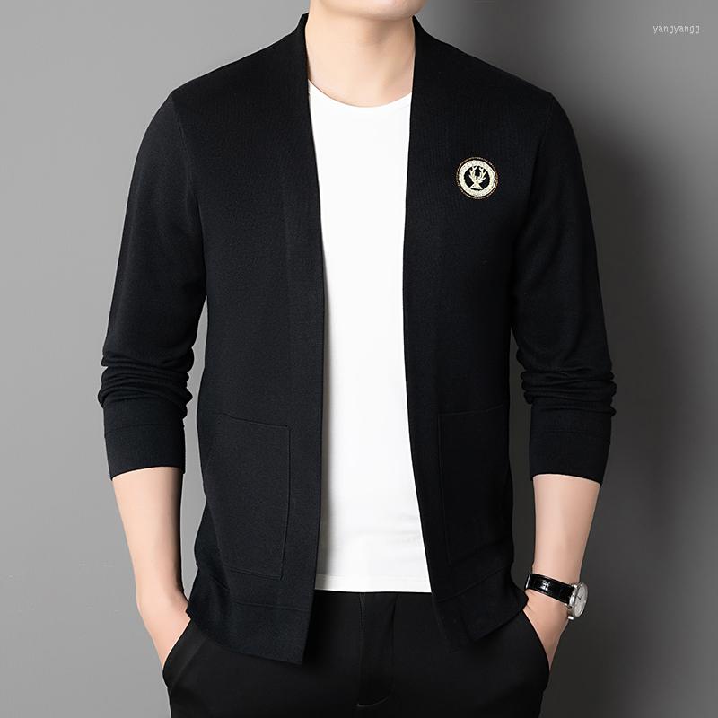 Men's Sweaters High-end Luxury Men's Knitted Cardigan Top High-quality V-neck Jacquard Pocket Korean Sweater Trendy Fashion Casual Base, Black
Men's Sweaters High-end Luxury Men's Knitted Cardigan Top High-quality V-neck Jacquard Pocket Korean Sweater Trendy Fashion Casual Base, Black