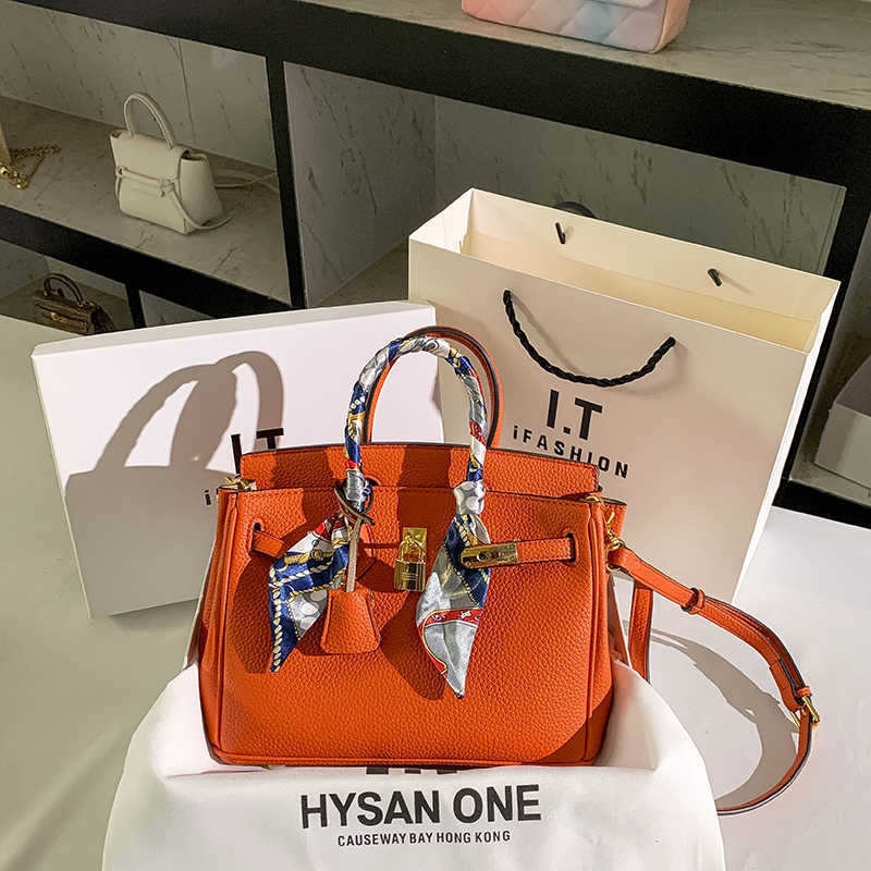 Original Designer Fashion leather Berkins bags H home Hong Kong Cowhide Women 2023 New Bride One Shoulder Crossbody Leather, Not for sale do not shoot
Original Designer Fashion leather Berkins bags H home Hong Kong Cowhide Women 2023 New Bride One Shoulder Crossbody Leather, Not for sale do not shoot